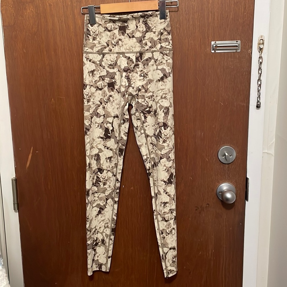 NWOT Aerie Floral Leggings